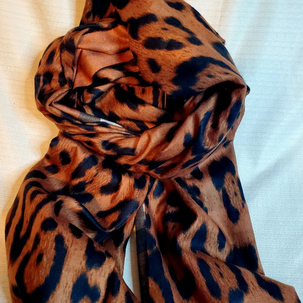 Scarf - Picture 6 of 8